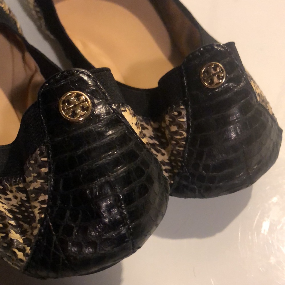 Tory Burch Black & Tan Croc-Embossed Leather Flats with Gold Logo